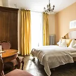 Отель Swiss Historic & Garten Carona