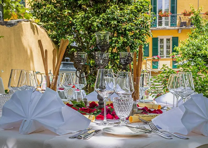 Swiss Historic & Garten Carona 3*