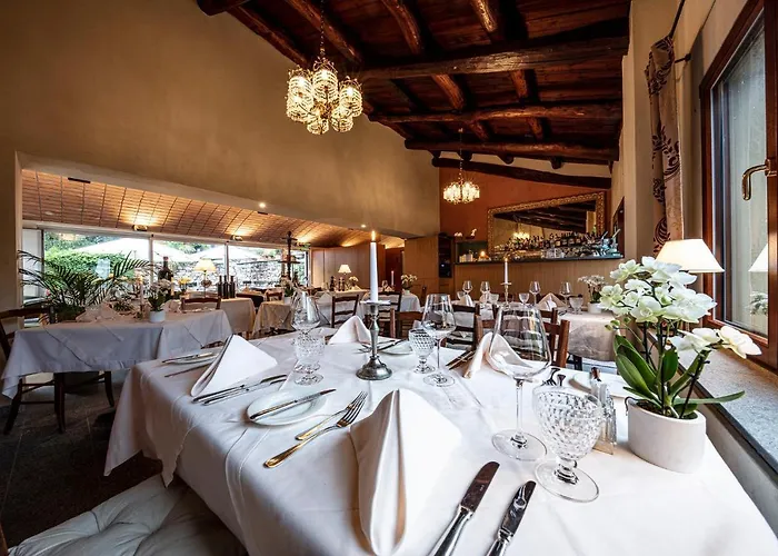 מלון Swiss Historic & Garten Carona לוגאנו