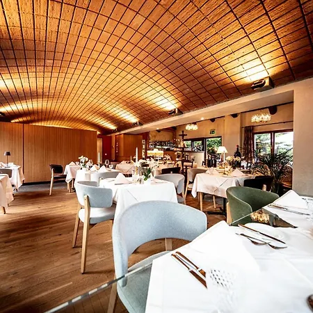 Swiss Historic & Garten Carona 3*